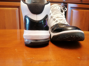 Nike Jordan (2 фото из 4)