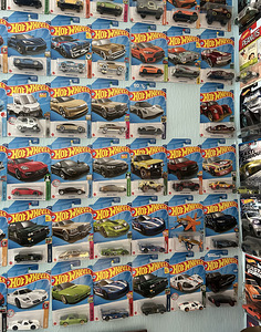 Модельные автомобили Hotwheels (2 фото из 7)