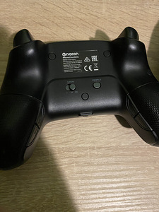 Nacon controller revolution 3 arvutile ja ps4 konsoolile (5 foto / 6)
