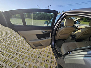 Jaguar XF S 3.0 202kW (13 foto / 15)