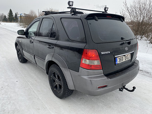 Kia sorento (4 фото из 6)