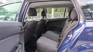 Opel Astra Station Wagon (8 foto / 10)