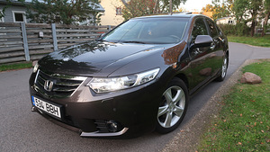 Honda Accord Executive RESTYLE (1 foto / 15)