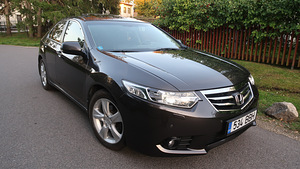 Honda Accord Executive RESTYLE (2 foto / 15)