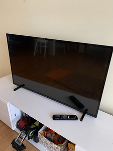 Teler Full HD LED Smart TV 43PFS5803/12 (1 foto / 2)