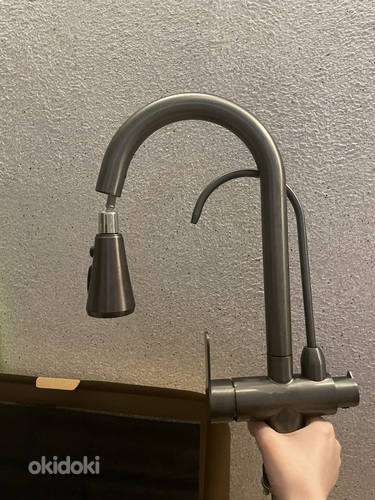 Выдвижной кран на кухню с отдельным краном для питьевой воды (фото #2)