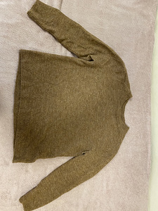 Свитер / Sweater (2 фото из 4)