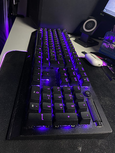 Razer BlackWidow V3 (3 фото из 3)