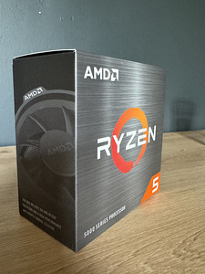 AMD Ryzen 5 5600X 3.7 GHz 6-tuuma AM4 protsessor Wraith Stea (1 foto / 3)