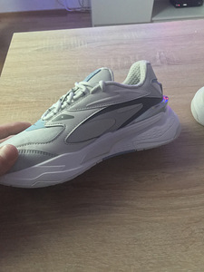 Новые кроссовки Puma (3 фото из 8)
