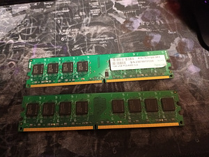 Продам (2x elixir 256MB , 2x AM1 1GB , 2x Apecer 1GB) (4 фото из 4)