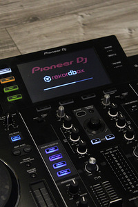 Pioneer XDJ-RX (4 foto / 8)