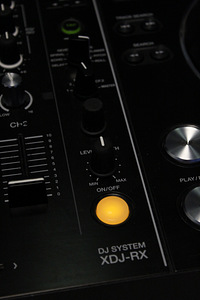 Pioneer XDJ-RX (5 foto / 8)