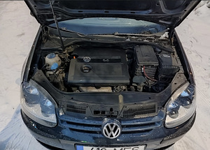 Volkswagen Golf 5 (7 foto / 7)