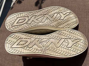 DKNY tennised (3 foto / 4)