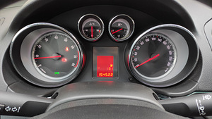 Opel insignia 2011 (12 foto / 12)