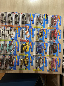 Hot wheels, kui ostate 2 autot ühe tasuta (3 foto / 10)