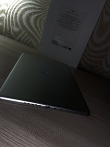 Apple iPad 10.2 (2019) 32GB (1 foto / 3)