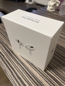 iPhone (2 фото из 2)