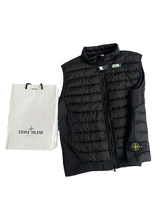 Stone Island vest (new with tags) (2 foto / 2)
