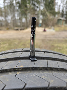 Шины Hankook 225/50/17 (3 фото из 8)