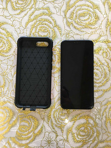 Honor 10 4 / 64GB (must) (3 foto / 3)