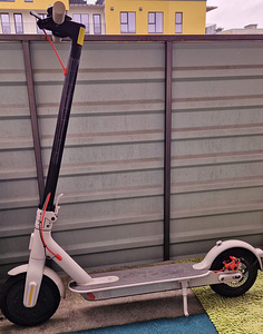 Xiaomi Mi Electric Scooter 3 (1 foto / 2)