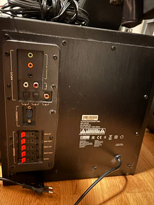 Speakers Logitech Z906 5.1 (2 foto / 6)