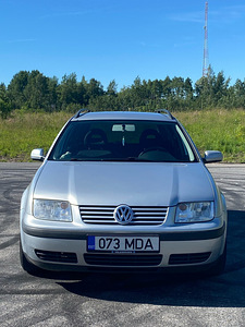 Volkswagen Bora 2.0 85 kW (5 foto / 12)