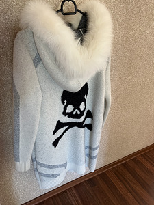 Теплый свитер в стиле Philipp Plein. Цена покупки 690 €