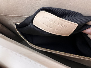 Saint Laurent Sac De Jour Medium käekott (2 foto / 6)