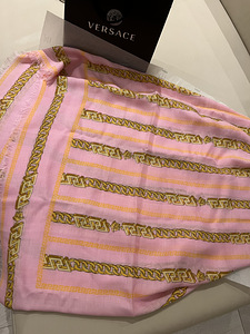 Versace sall UUS! Suur suurus (4 foto / 5)
