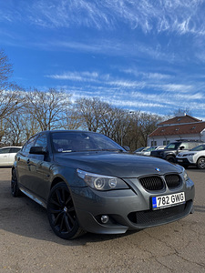BMW 530 (2 foto / 9)