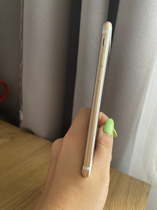 Apple iPhone 7 (128GB) (5 foto / 6)