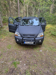 Kia Sorento 2008 (3 foto / 8)