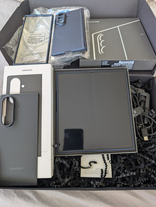 Samsung Galaxy Z Fold7 (12GB / 512GB) • Синий (2 фото из 10)