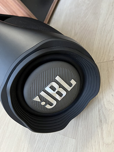 Jbl Boombox 2 (2 фото из 4)