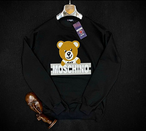 Кофта Moschino (1 фото из 1)
