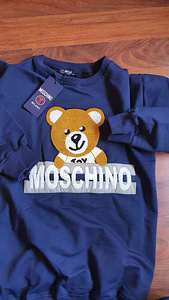 Кофта Moschino (2 фото из 3)