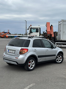 Suzuki SX4 (3 фото из 13)