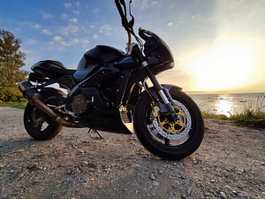 Aprilia Tuono 1000 V2 (9 foto / 10)