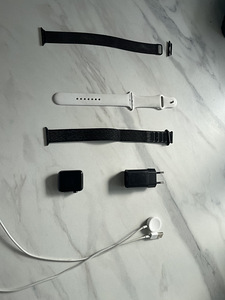Apple watch 3 42 mm GPS (1 foto / 4)