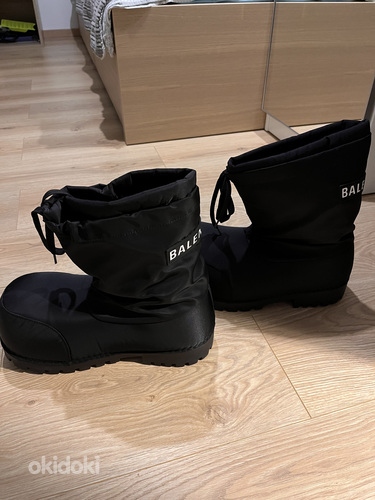 Balenciaga Alaska boots