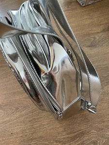 Moschino (2 фото из 3)