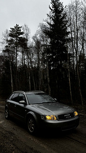Audi A4 (7 foto / 9)