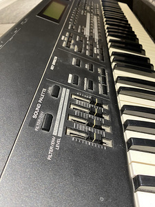 Roland xp-80 (5 фото из 10)