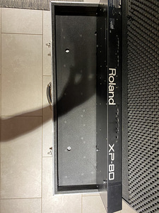 Роланд XP-80 (2 фото из 10)
