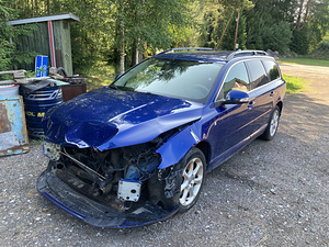 Volvo V70 Blue Ocean. 2,4D. 2008 (5 foto / 13)