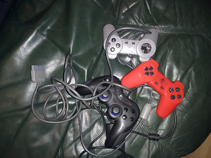 Sony Playstation 1 (2 фото из 5)