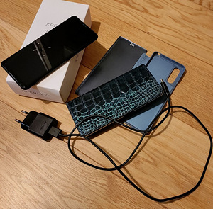 Sony Xperia II (2 фото из 3)